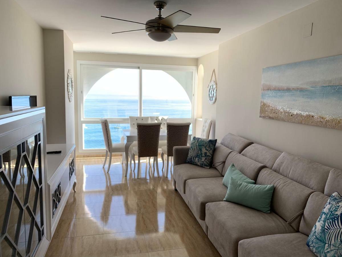 Apartament Aguamarina On The Beach Front Lejlighed Mijas Costa Eksteriør billede