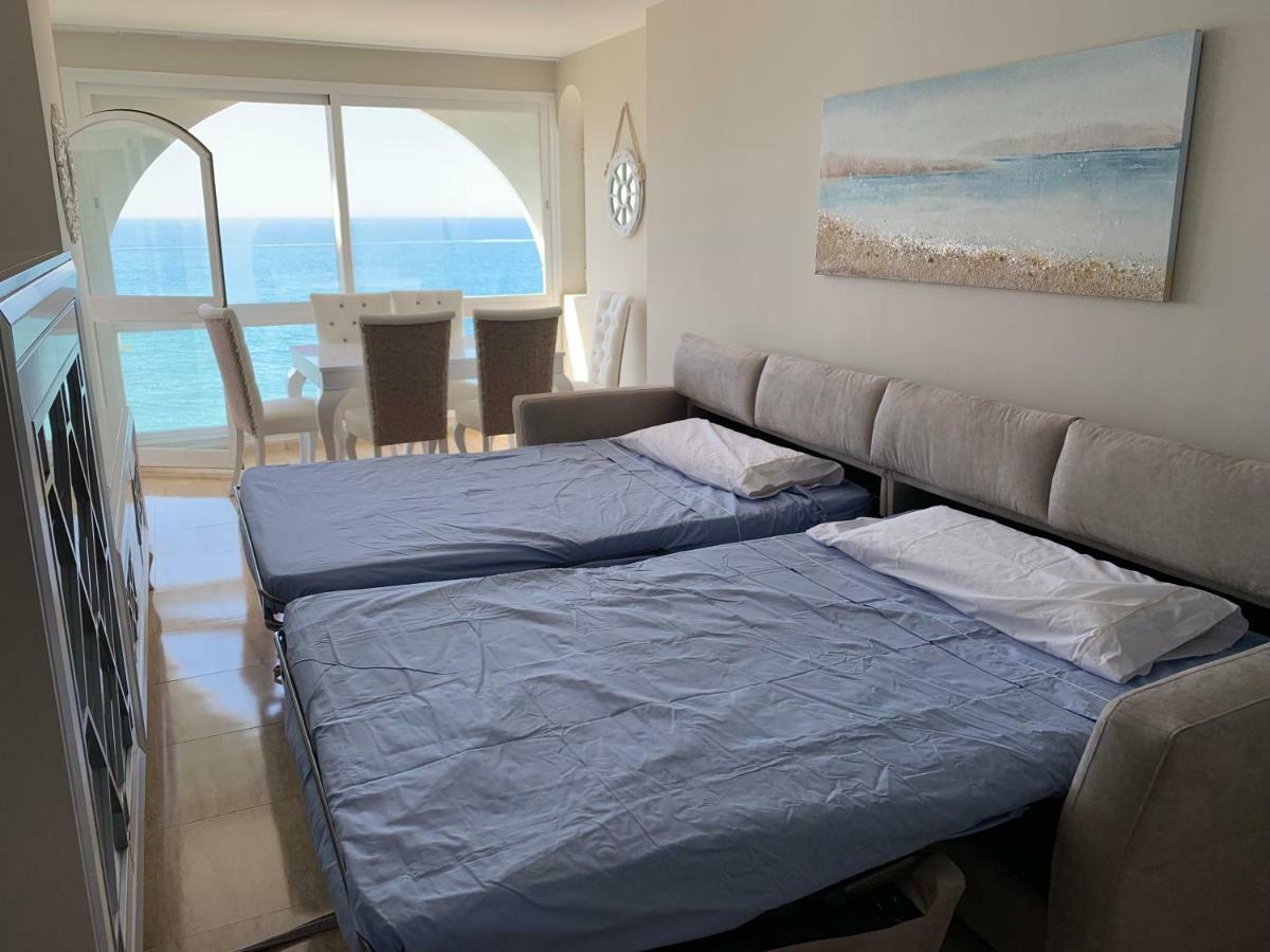 Apartament Aguamarina On The Beach Front Lejlighed Mijas Costa Eksteriør billede