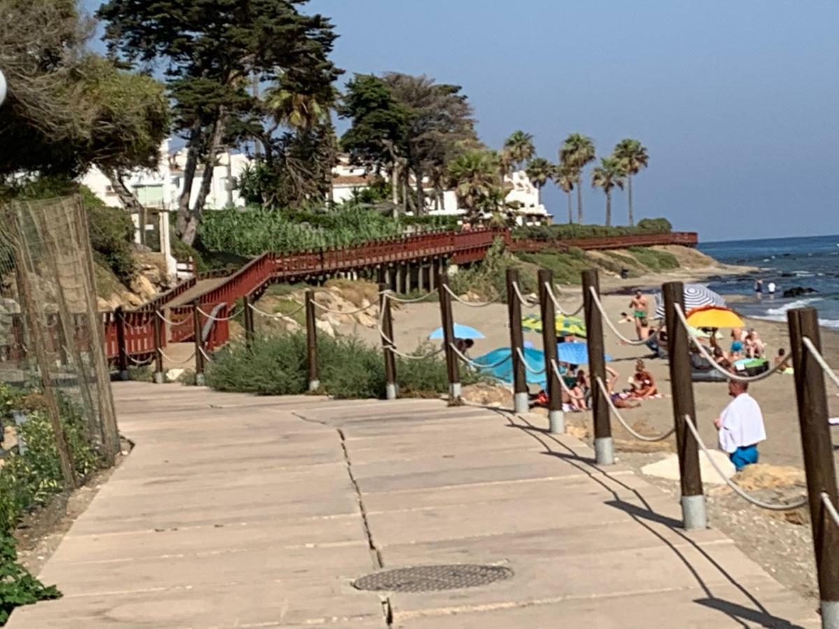 Apartament Aguamarina On The Beach Front Lejlighed Mijas Costa Eksteriør billede