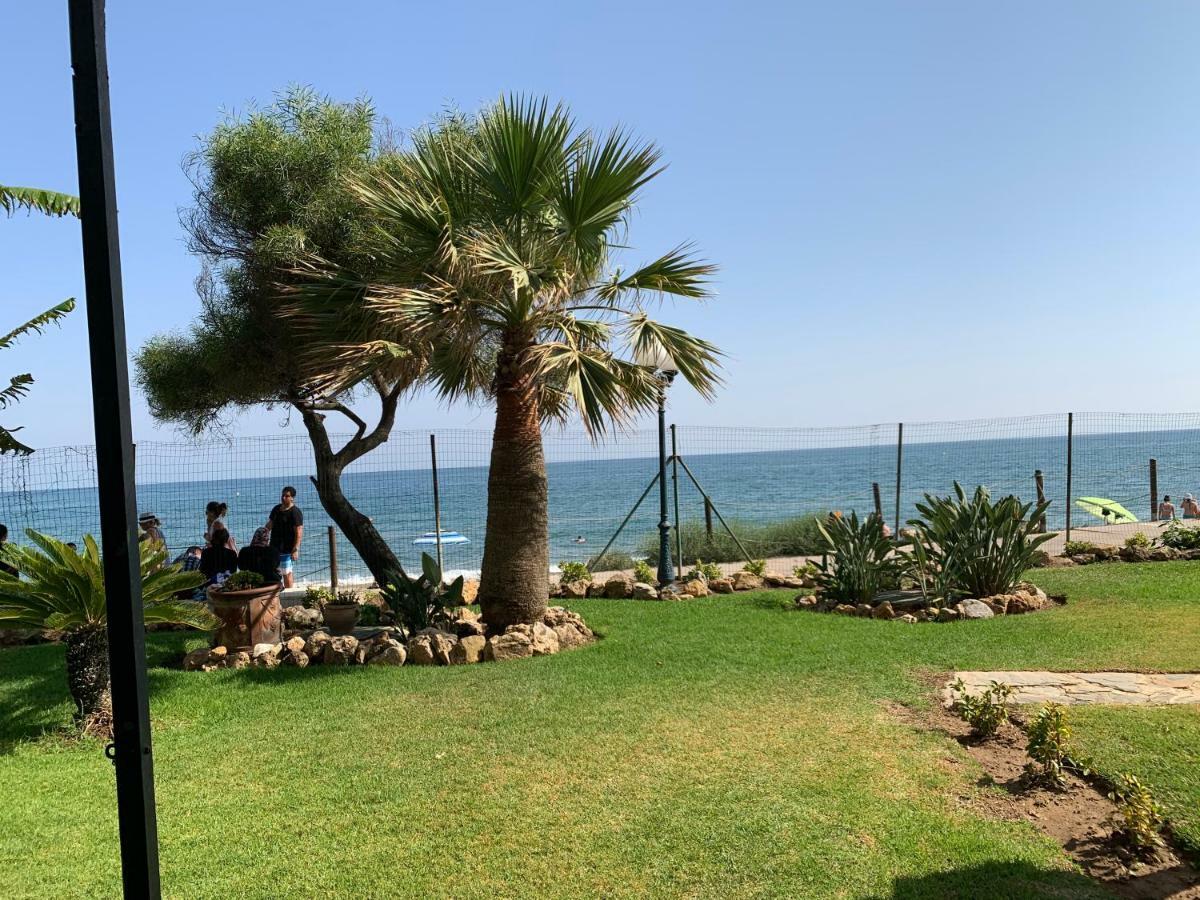 Apartament Aguamarina On The Beach Front Lejlighed Mijas Costa Eksteriør billede