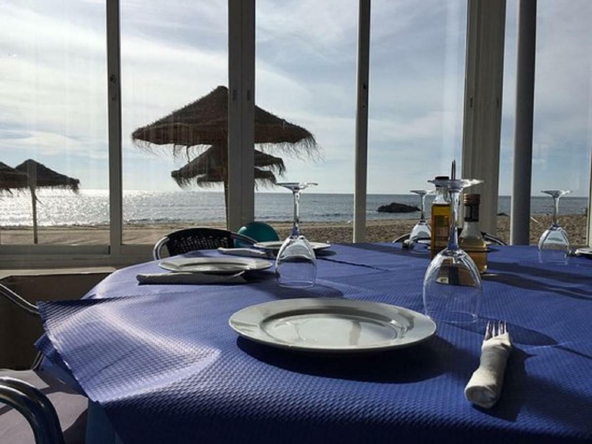 Apartament Aguamarina On The Beach Front Lejlighed Mijas Costa Eksteriør billede
