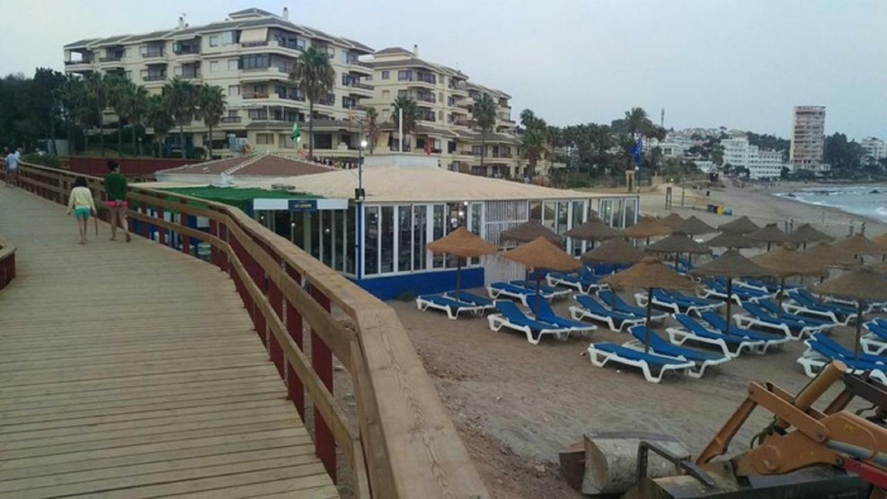 Apartament Aguamarina On The Beach Front Lejlighed Mijas Costa Eksteriør billede