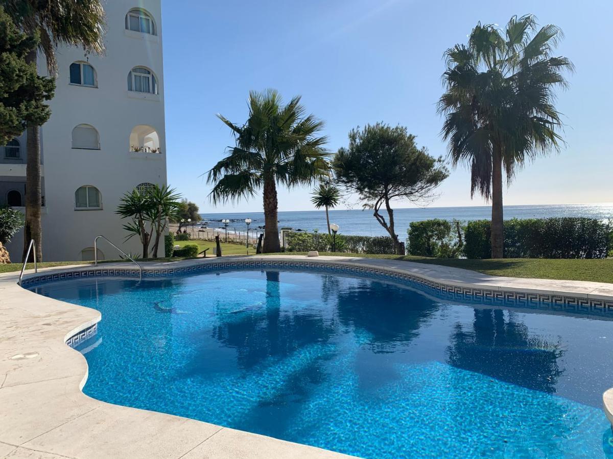 Apartament Aguamarina On The Beach Front Lejlighed Mijas Costa Eksteriør billede